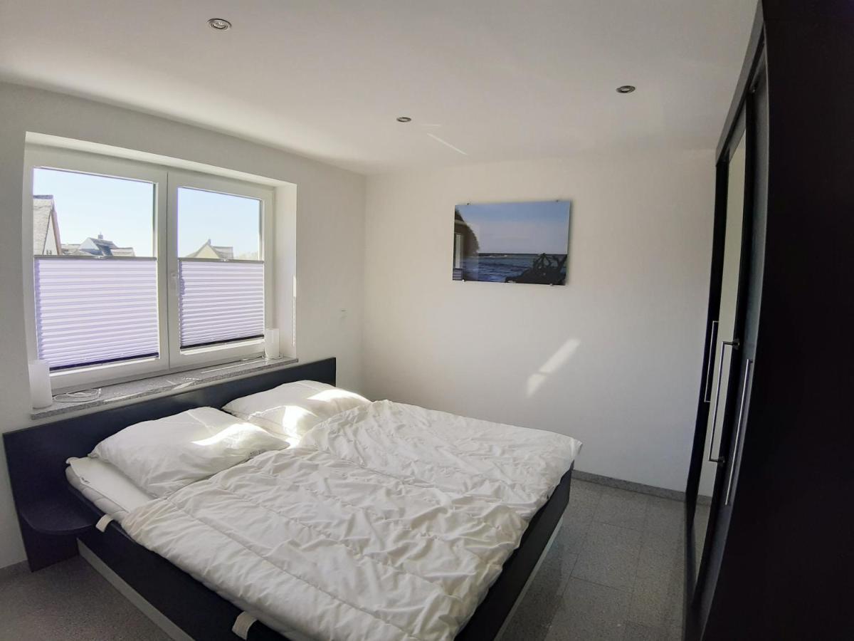 Wellenreiter 1 Appartement Breege Buitenkant foto